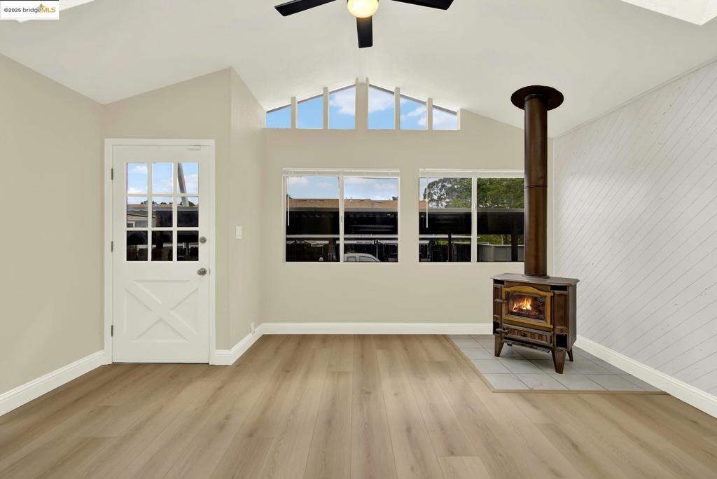HILLTOP GREEN - Residential