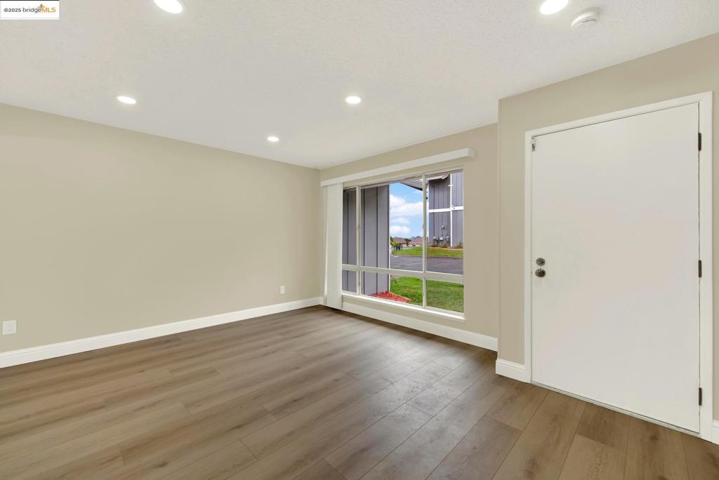 HILLTOP GREEN - Residential