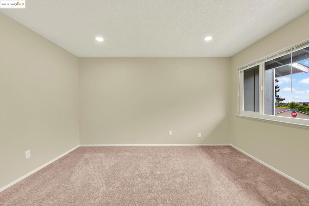 HILLTOP GREEN - Residential