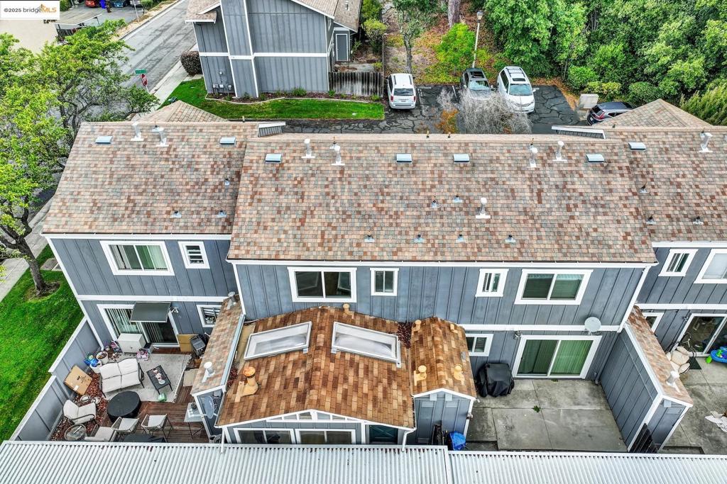 HILLTOP GREEN - Residential