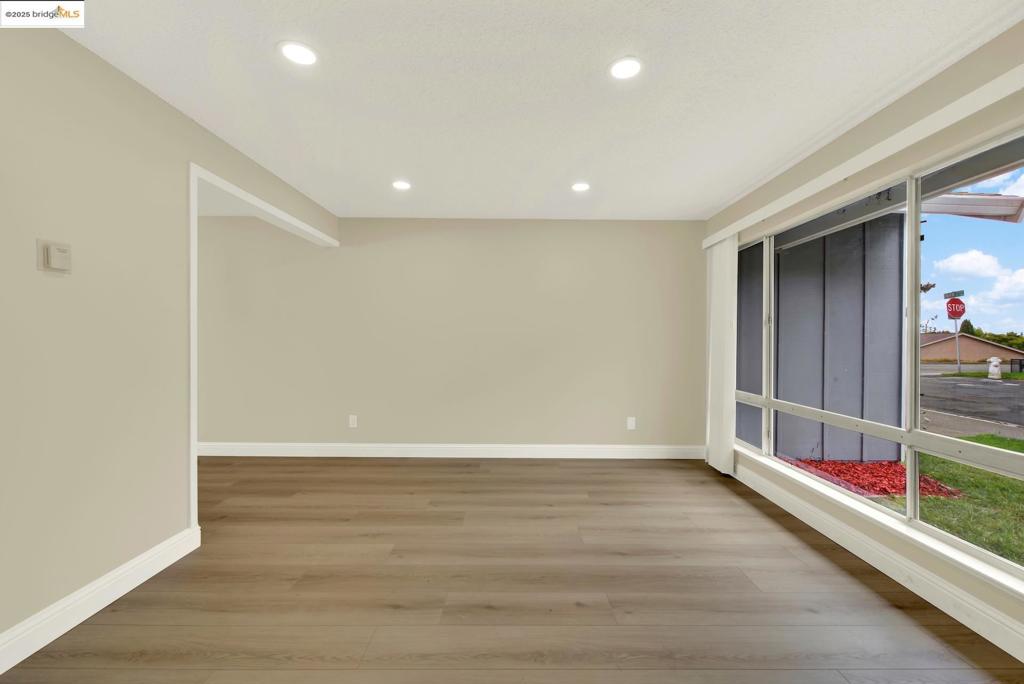 HILLTOP GREEN - Residential