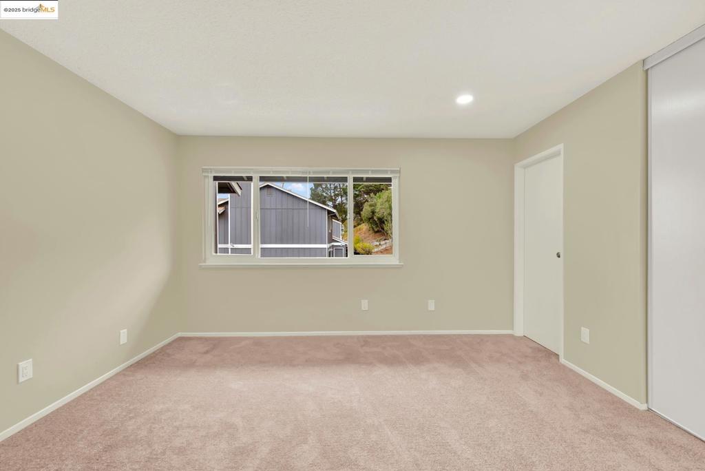 HILLTOP GREEN - Residential