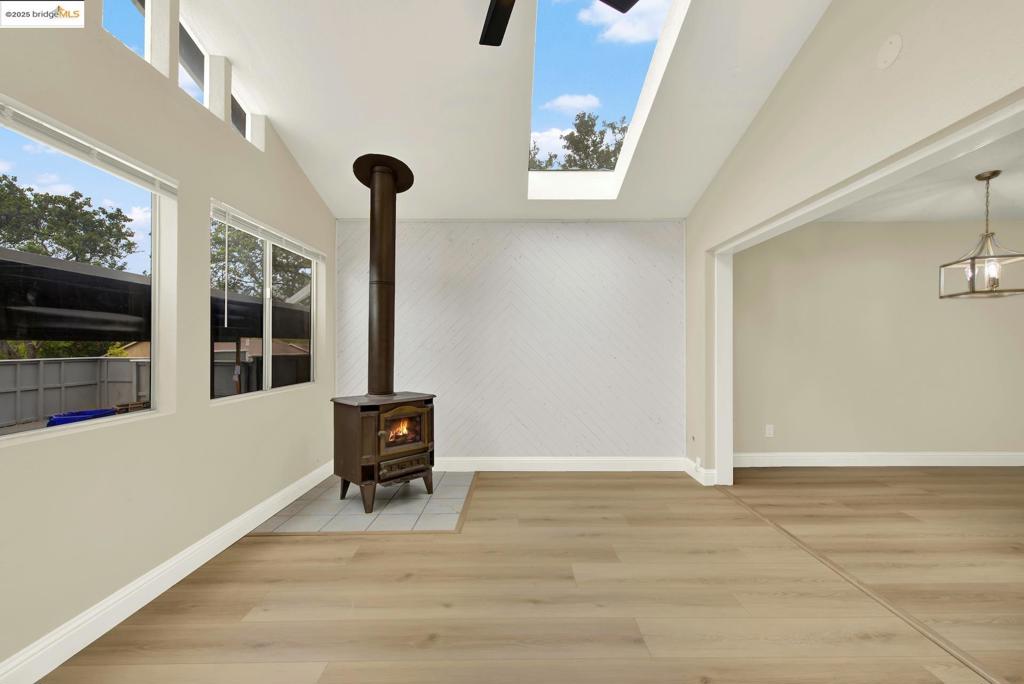 HILLTOP GREEN - Residential