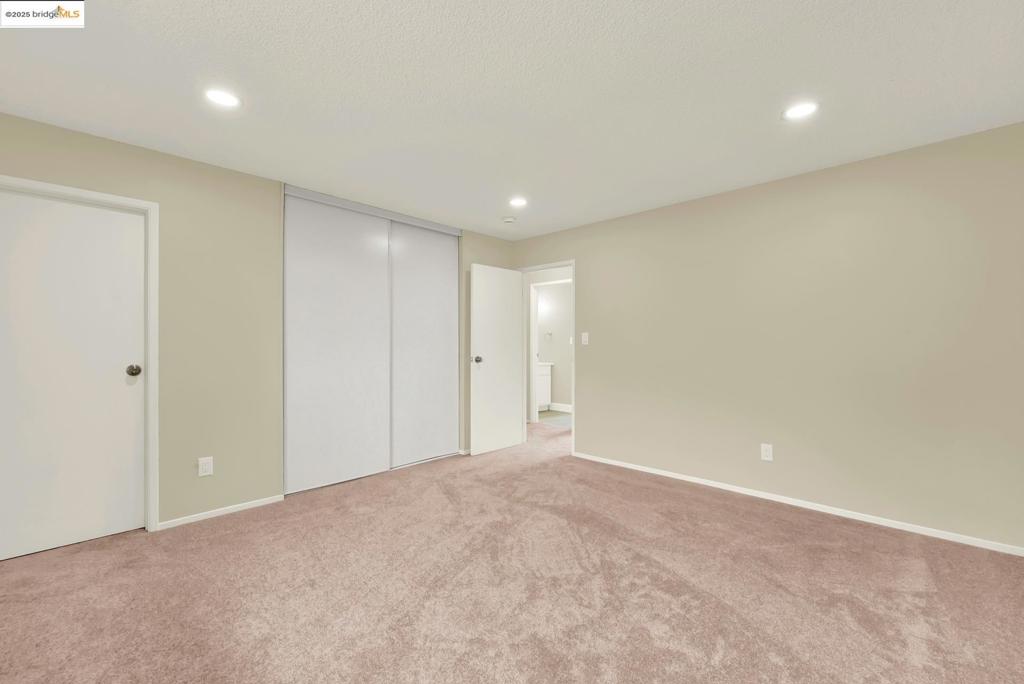 HILLTOP GREEN - Residential