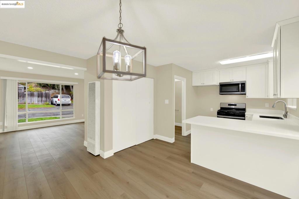 HILLTOP GREEN - Residential