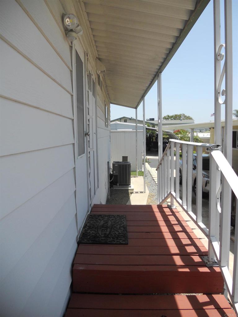 955 Howard Avenue 40
