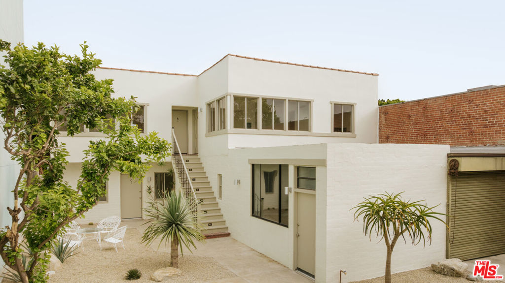 2218 Pico Boulevard