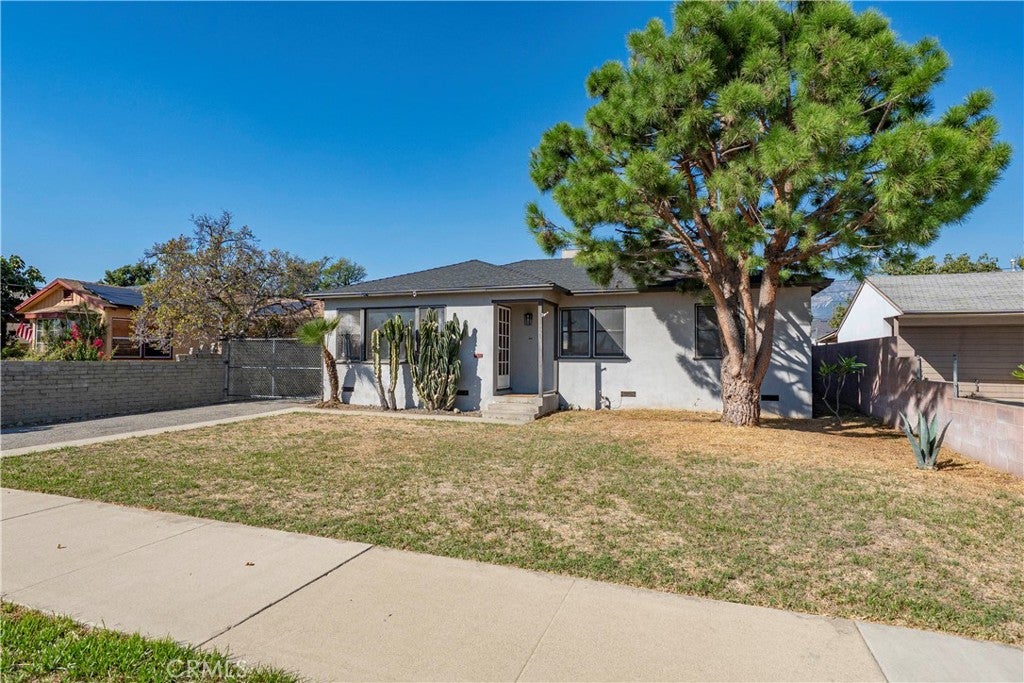 829 Sycamore Court