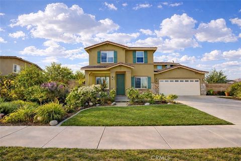 Photo of 31801 Oak Wood Circle, Yucaipa, CA 92399 (MLS # IG26046612)