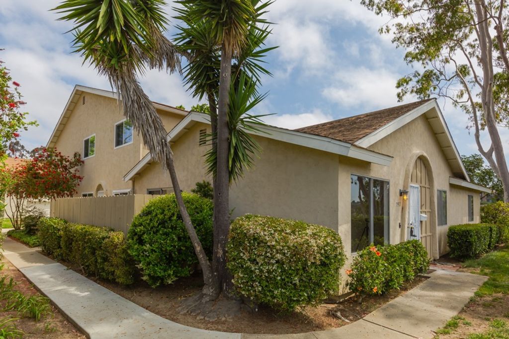 listing image 130729418327487205822