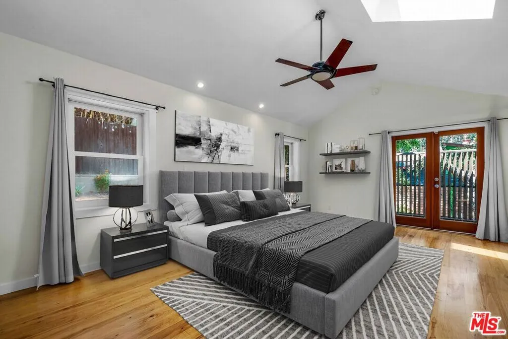 Los Angeles, California 90046, United States, 3 Bedrooms Bedrooms, ,3 BathroomsBathrooms,Residential,Active,201166