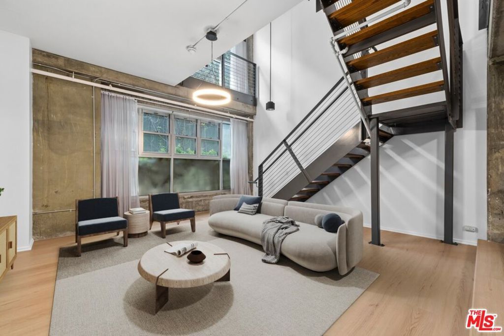 Photo of 510 S Hewitt Street #104, Los Angeles, CA 90013 (MLS # 26633279)