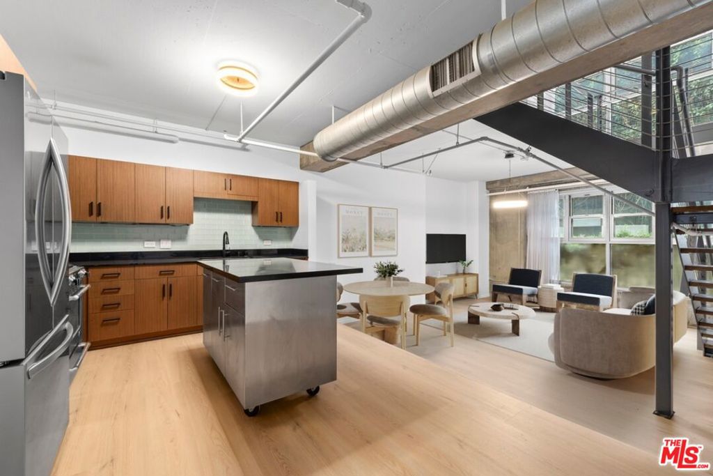 510 S Hewitt Street 104