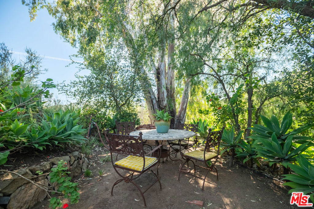 34229 Mulholland Highway