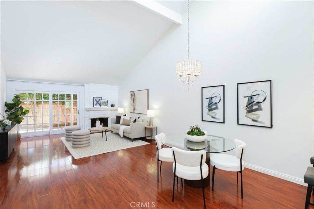 5282 Thorn Tree