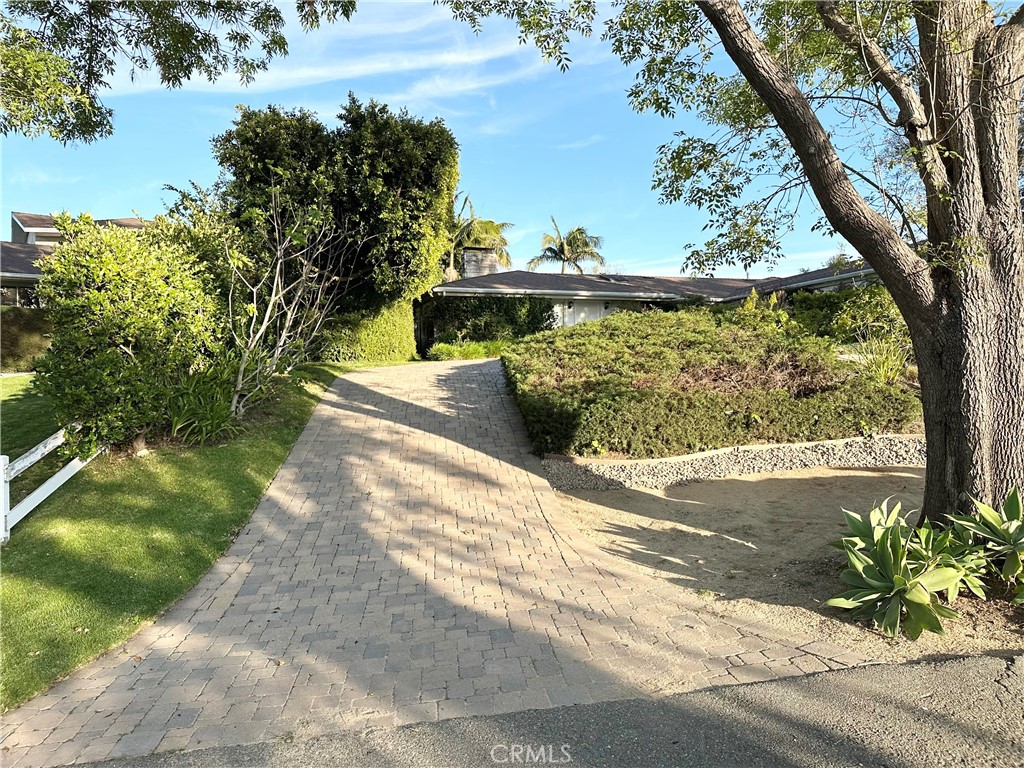 27424 Rainbow Ridge