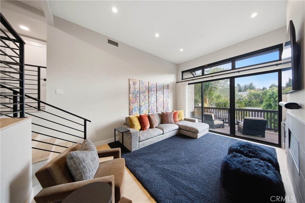 25 Canyon Island