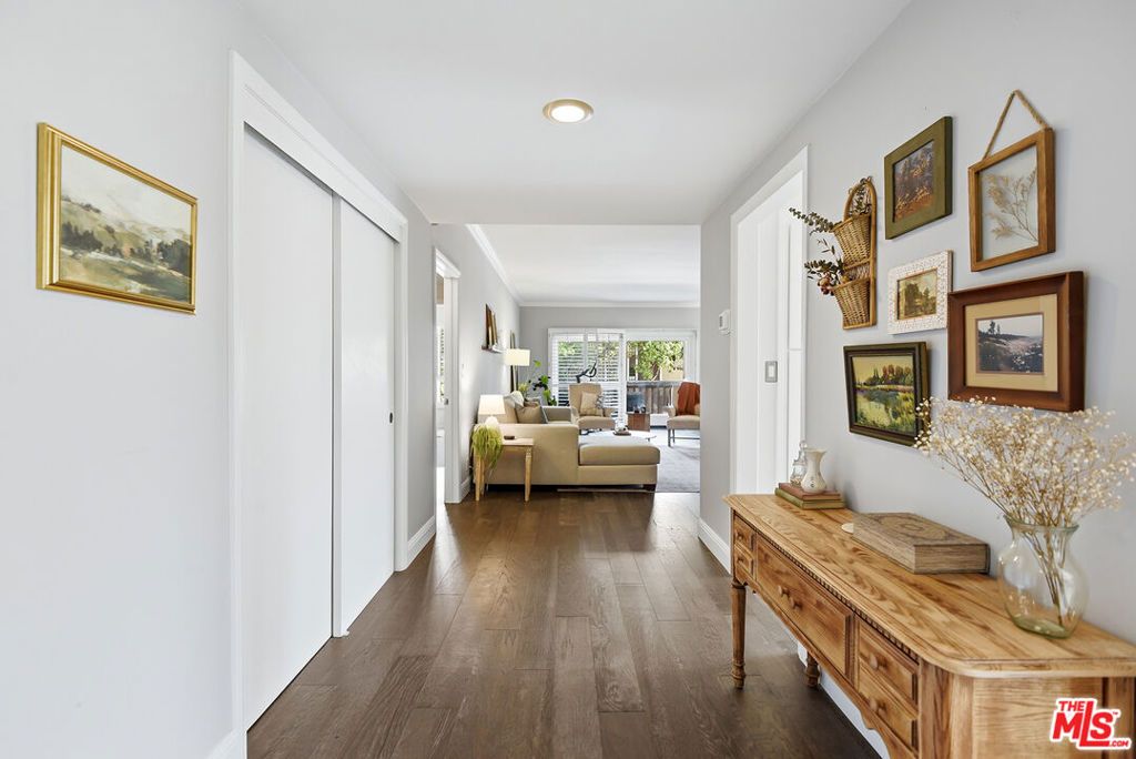 Photo of 5625 Cambridge Way #204, Culver City, CA 90230 (MLS # 26668337)