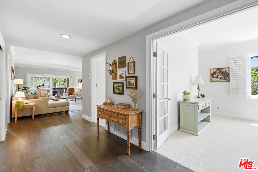 Photo of 5625 Cambridge Way #204, Culver City, CA 90230 (MLS # 26668337)