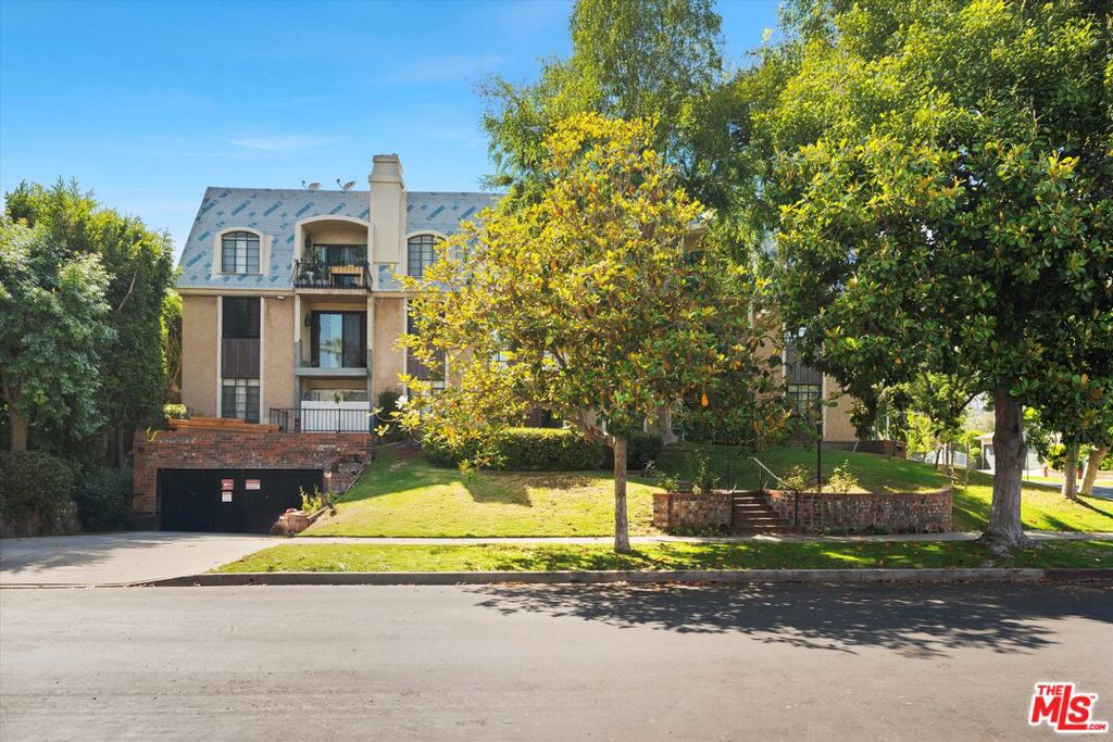 801 S Plymouth Boulevard 204