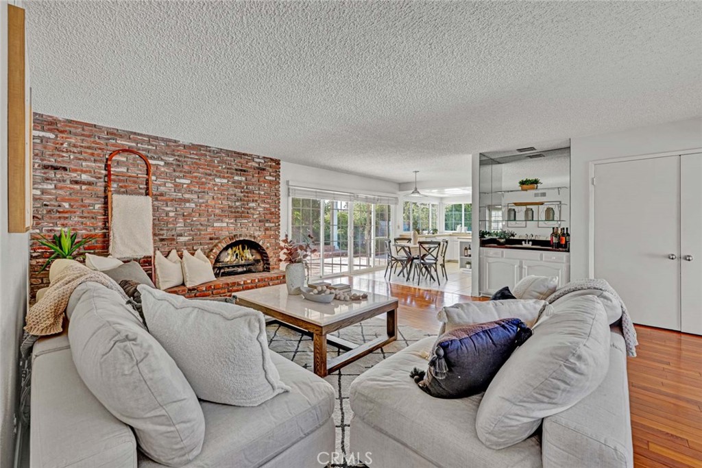 17801 Cardinal Circle