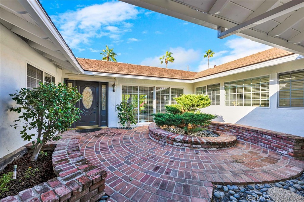 17801 Cardinal Circle