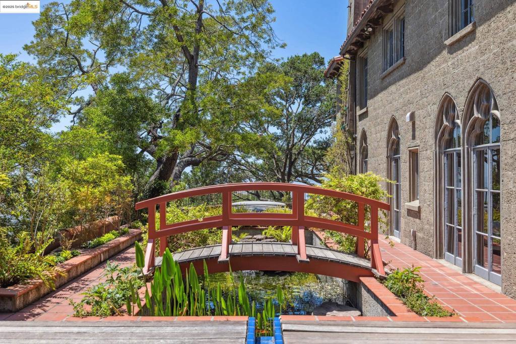 BERKELEY HILLS - Residential