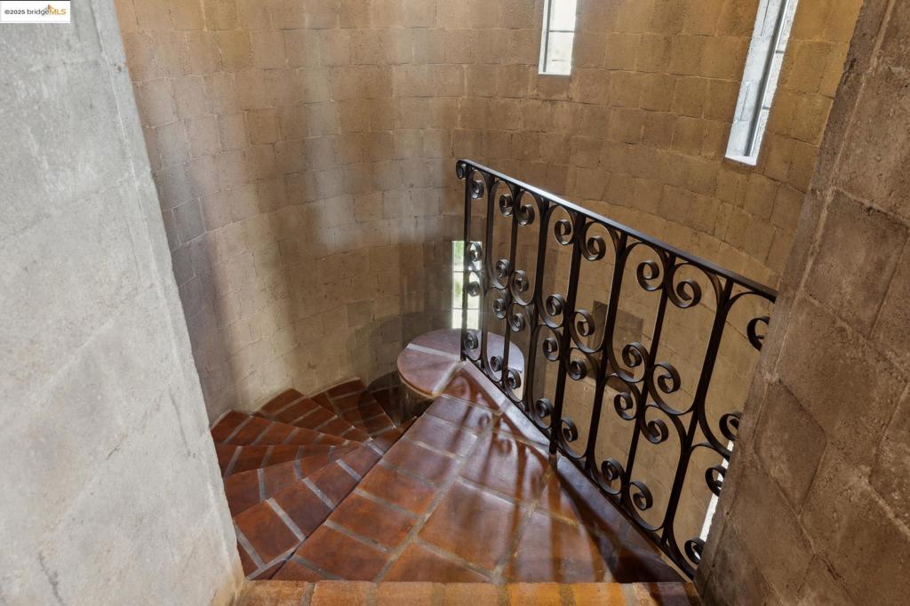 BERKELEY HILLS - Residential