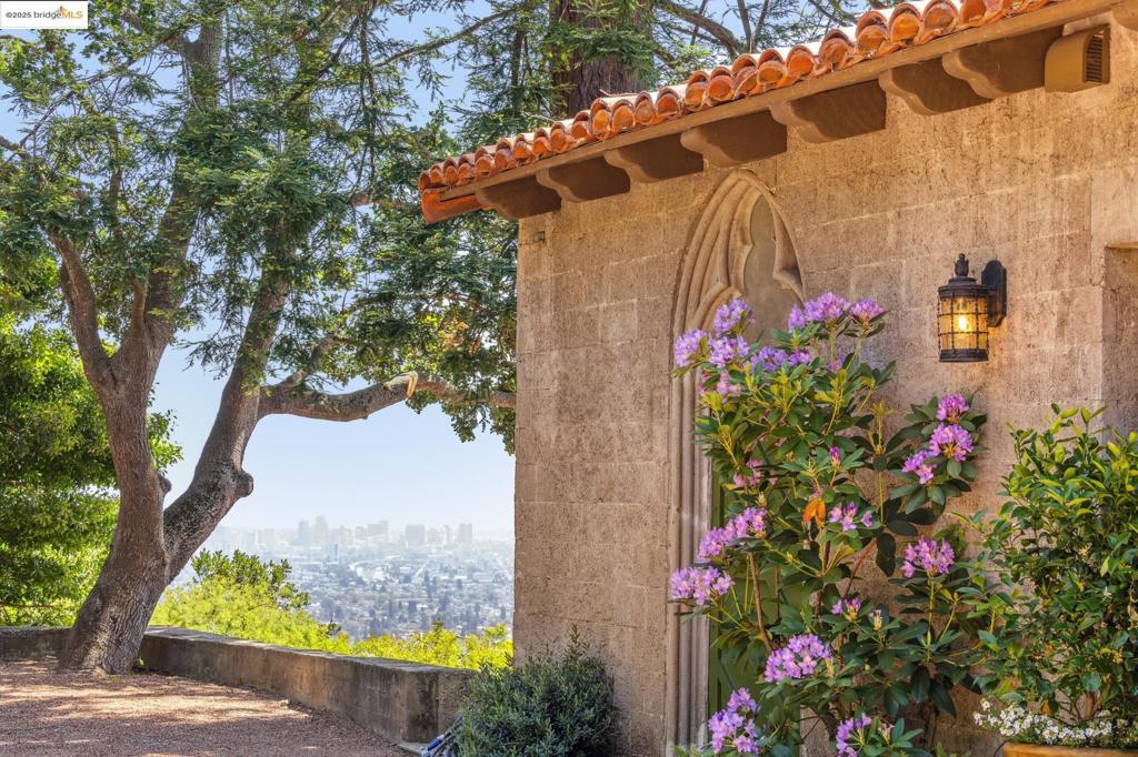 BERKELEY HILLS - Residential