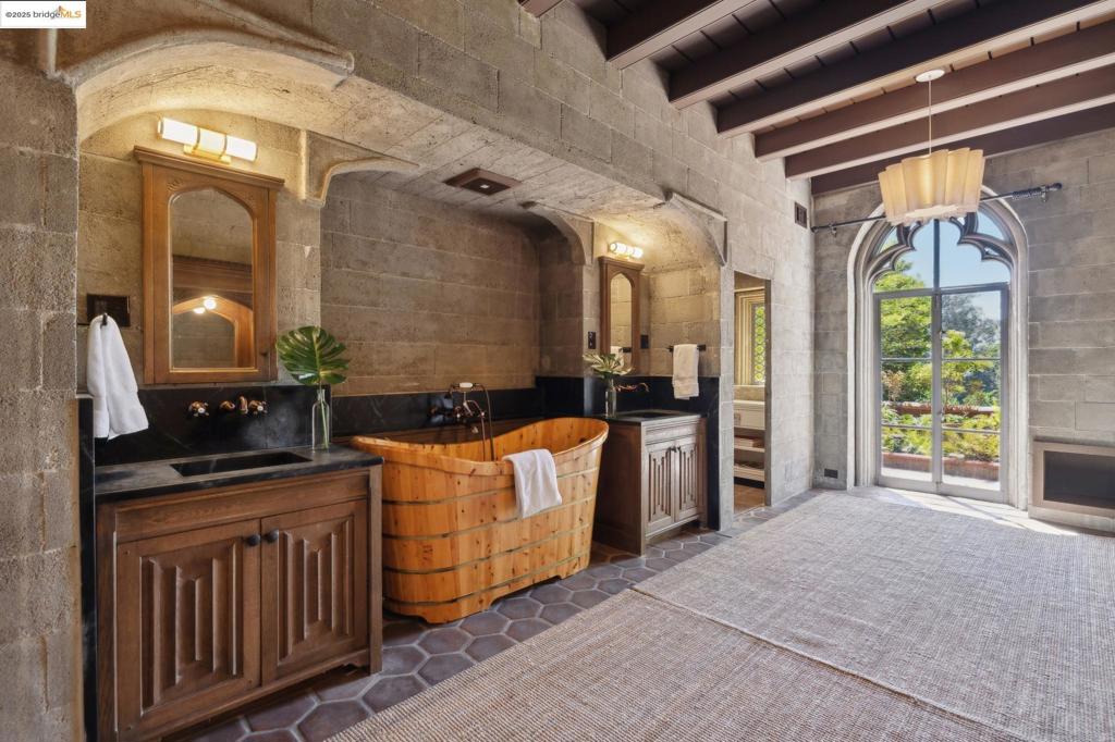 BERKELEY HILLS - Residential