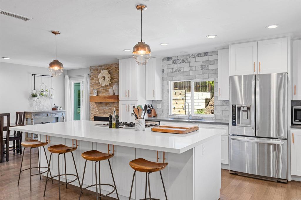 2528 Windmill View Road