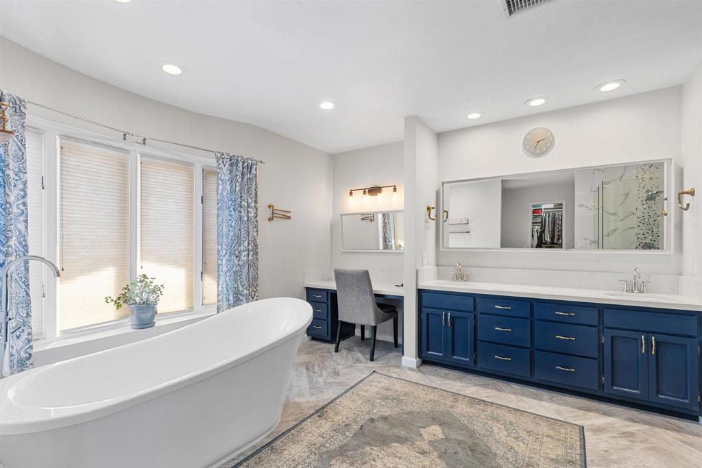 2528 Windmill View Road