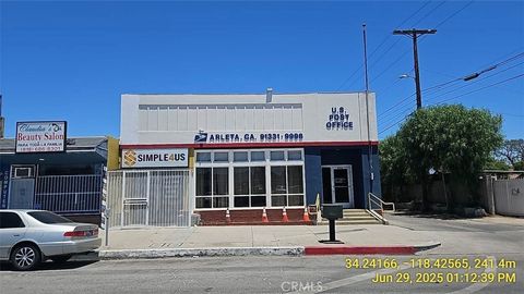 Photo of 9454 9456 Arleta Ave, Arleta, CA 91331 (MLS # SR26002879)