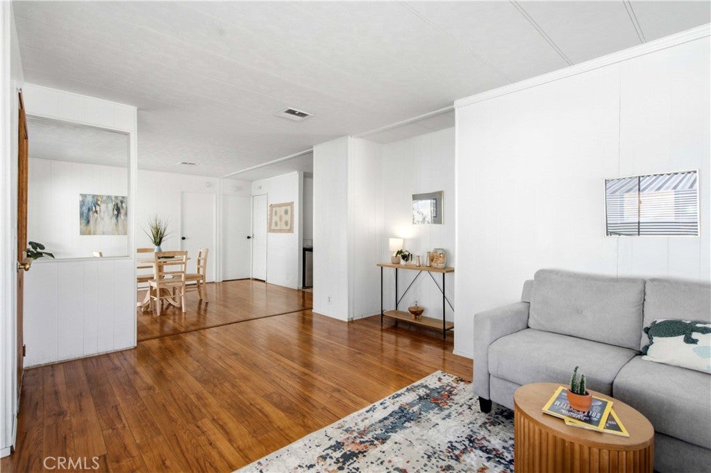 2230 Lake Park 54