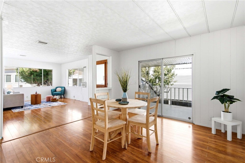 2230 Lake Park 54