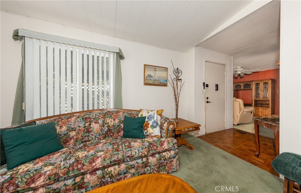 9401 Sharondale