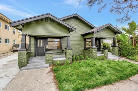 Photo of 586 W 12th Street, San Pedro, CA 90731 (MLS # OC25178896) Photo of 586 W 12th Street, San Pedro, CA 90731 (MLS # OC25178896)