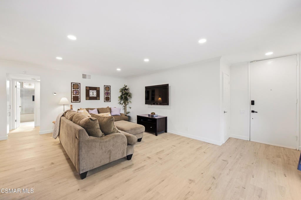 31584 Agoura Road 5