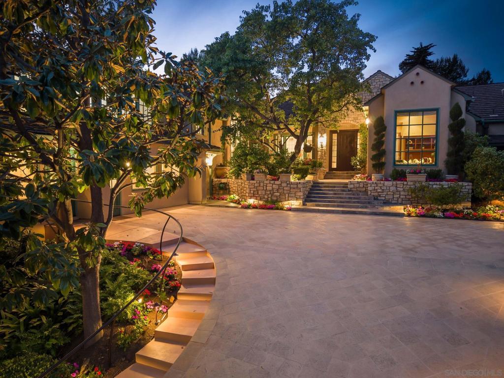 6388 La Jolla Scenic Dr S