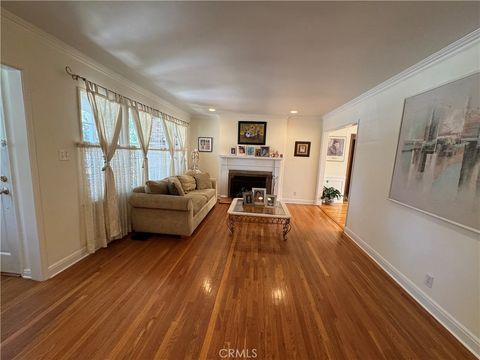 6552 Aqueduct Avenue Van Nuys CA 91406