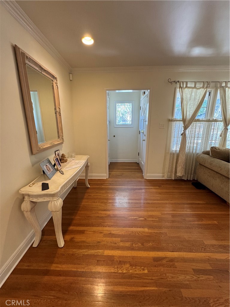 6552 Aqueduct Avenue