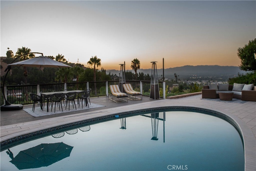 4347 Coronet DR