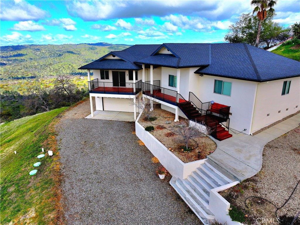 41015 Lilley Mountain Dr