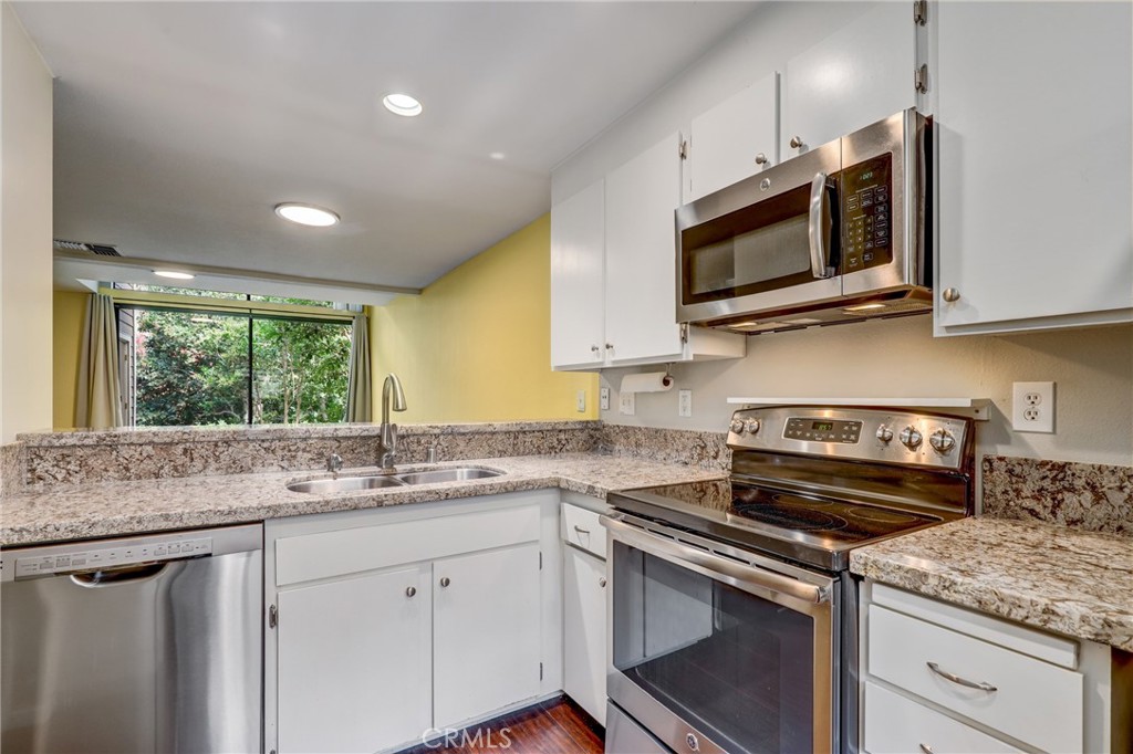 The Lakes (LK) - Residential