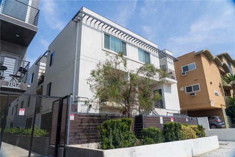 Photo of 1183 Crenshaw Boulevard #202, Los Angeles, CA 90019 (MLS # NP26139563)