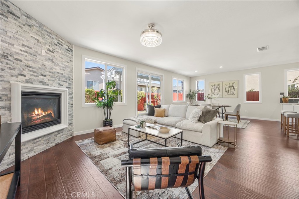 17533 Sagebrush Way