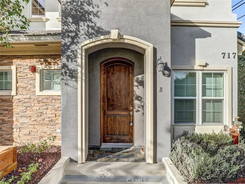 723 S Stoneman