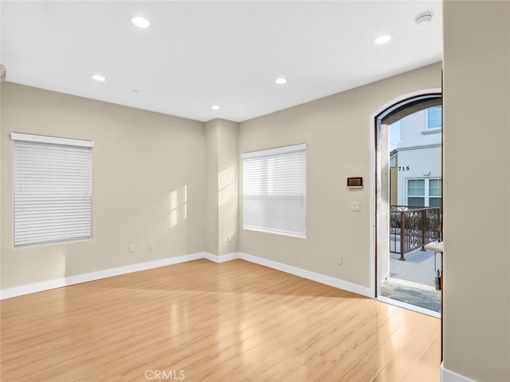723 S Stoneman