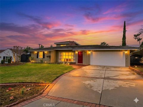 Photo of 1747 Oakwood Avenue, Arcadia, CA 91006 (MLS # AR26071940)