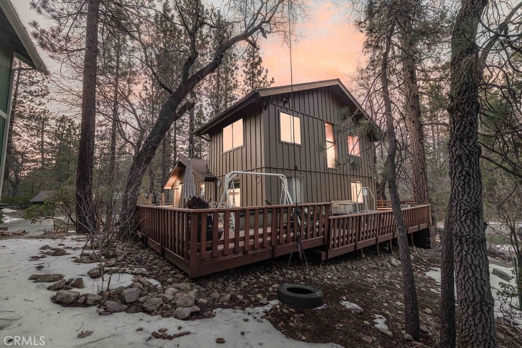 Photo of 41789 Comstock Ln, Big Bear Lake, CA 92315 (MLS # IG26056391)